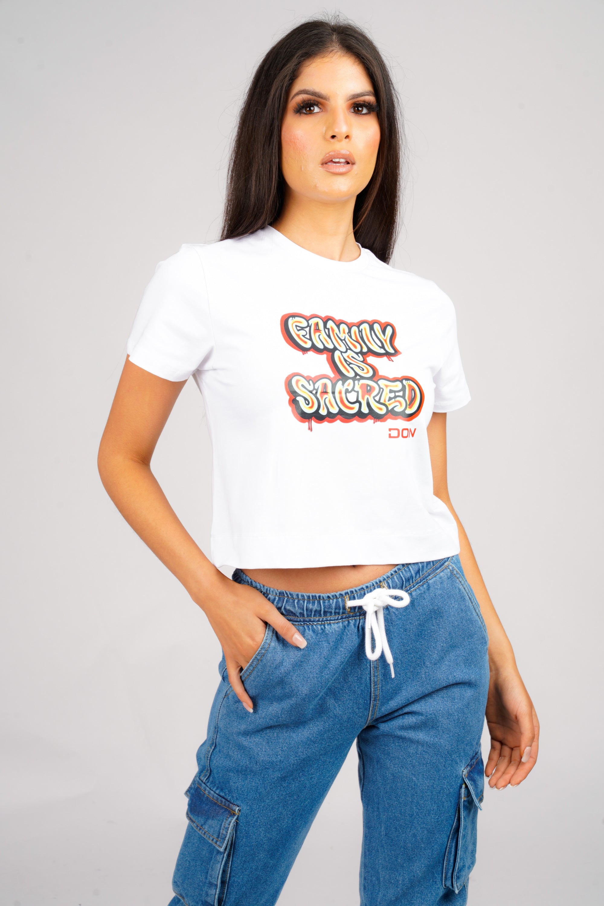 DON FAMILY IS SACRED WHITE CROPPED T-SHIRT