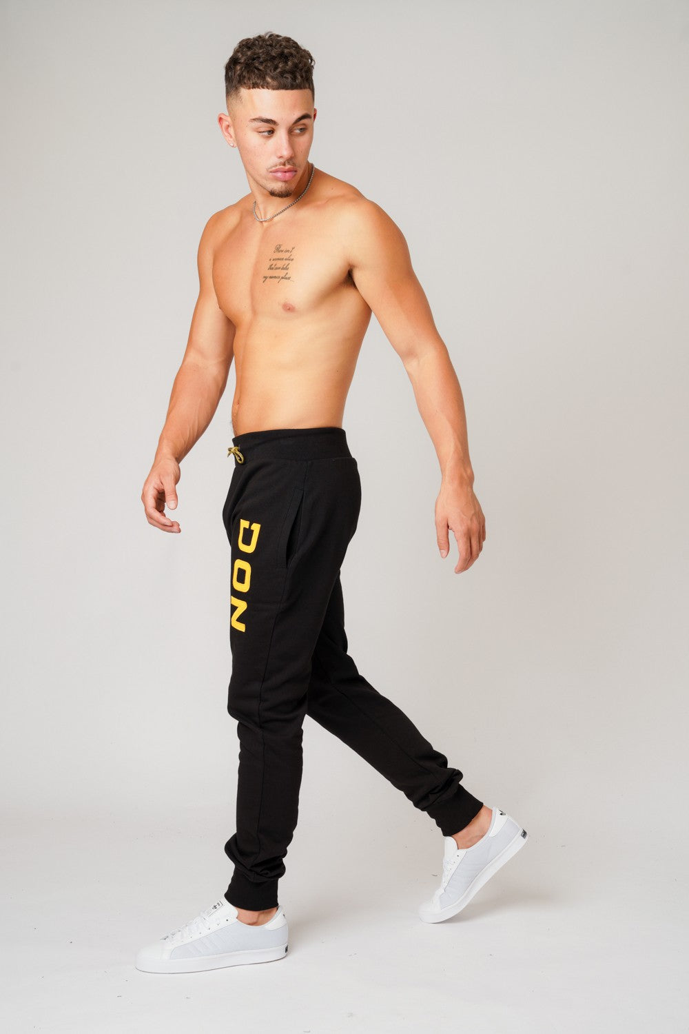 DON APPLIQUE BLACK YELLOW JOGGERS Don Jeans