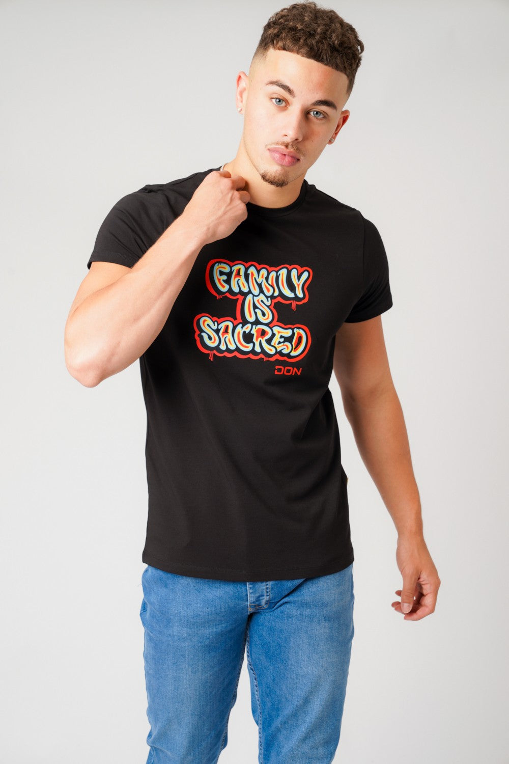 FAMILY IS SACRED BLACK T-SHIRT - Don Jeans